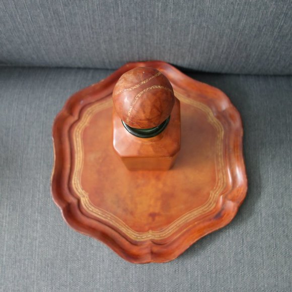 Vintage Genuine Calf Leather Wrapped Decanter and Tray Made in Italy - Picture 2 of 14